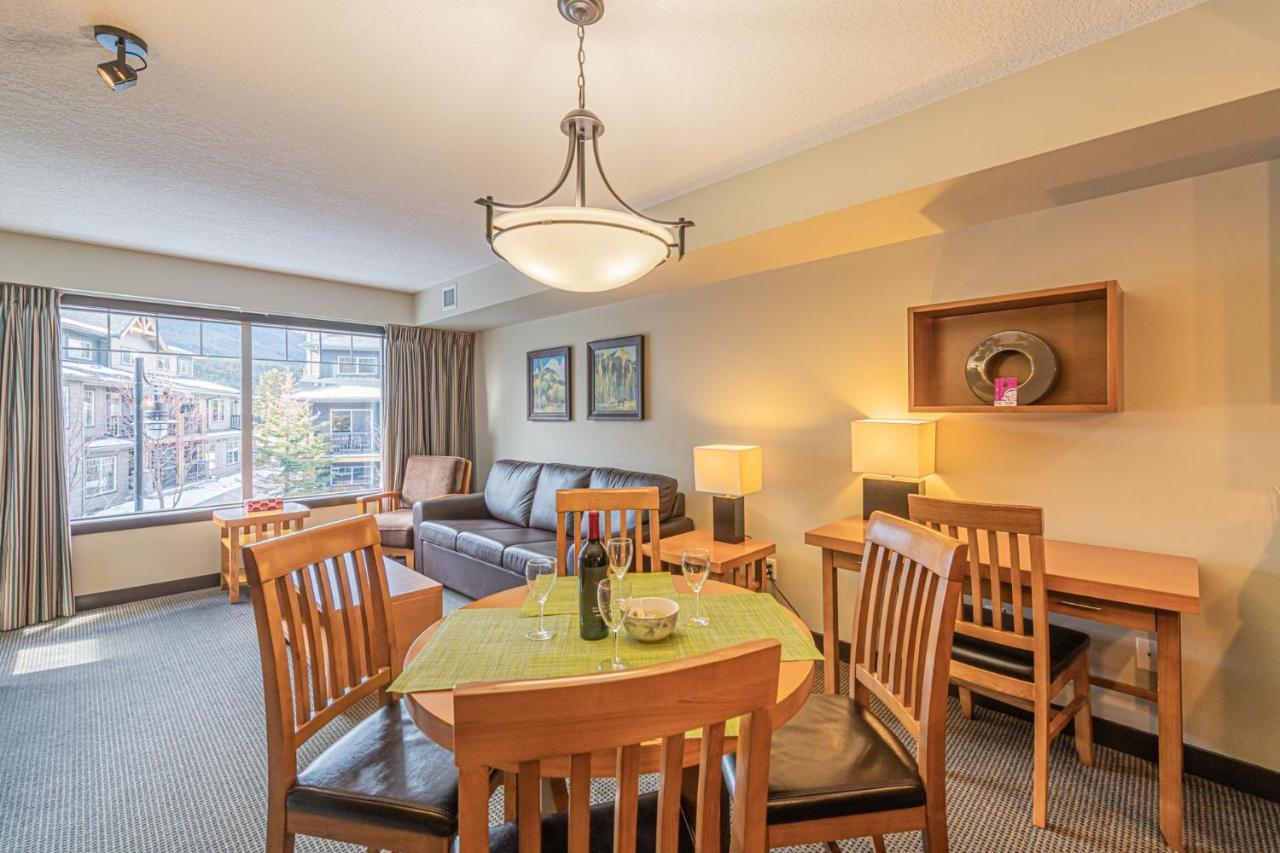 Copperstone Resort - Mountain View 2 Bedroom Condo 캔모어 외부 사진